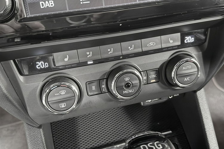 Skoda Octavia 2.0TDI1 84KM DSG 4X4 Challenge Panorama ACC VRS Mode Columbus zdjęcie 29