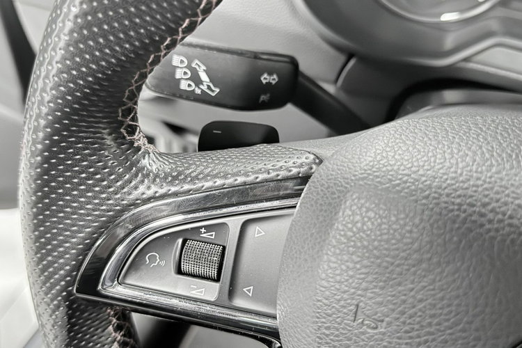 Skoda Octavia 2.0TDI1 84KM DSG 4X4 Challenge Panorama ACC VRS Mode Columbus zdjęcie 49