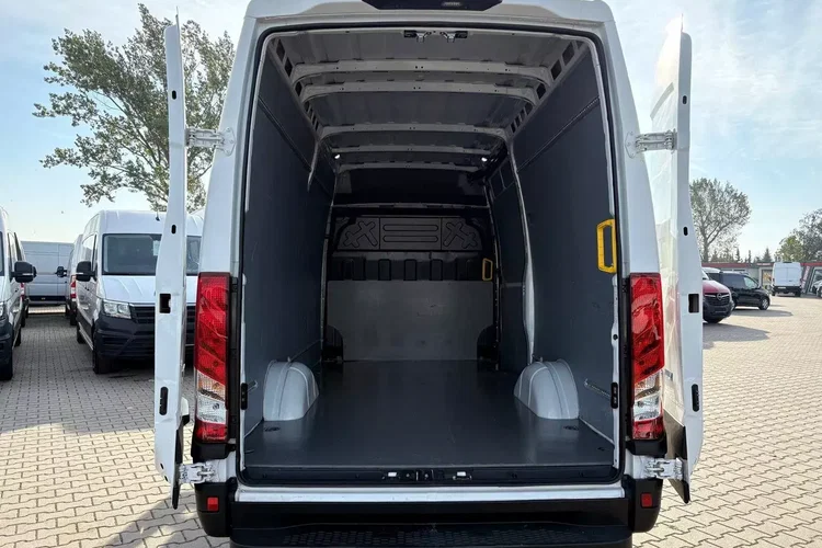 Iveco 35s18 L3H2 109999zł NETTO 3.0HPi/180KM zdjęcie 16