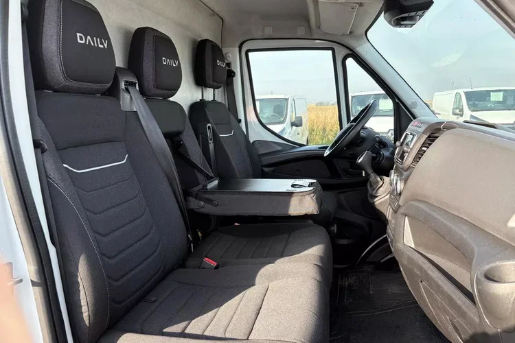 Iveco 35s18 L3H2 109999zł NETTO 3.0HPi/180KM zdjęcie 29