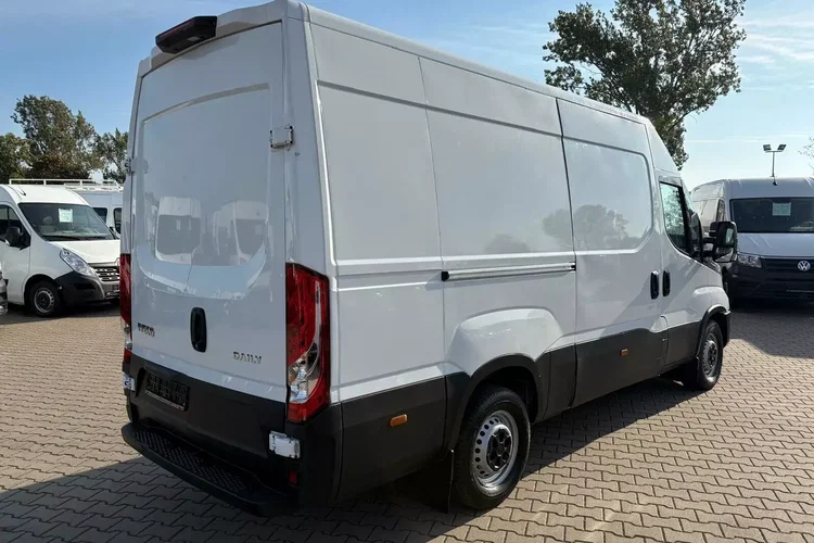 Iveco 35s18 L3H2 109999zł NETTO 3.0HPi/180KM zdjęcie 9