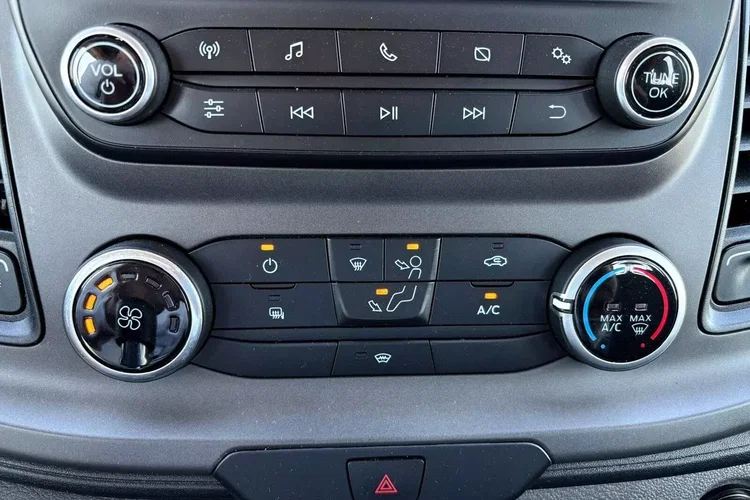 Ford transit L3H2 79900zł NETTO Brygadówka 6 osób 2.0TdCi/131KM zdjęcie 22