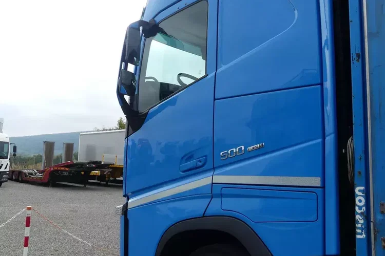 Volvo FH4 500 KM / EURO 6 / ZESTAW PRZESTRZENNY / KLIMA POSTOJOWA / zdjęcie 12