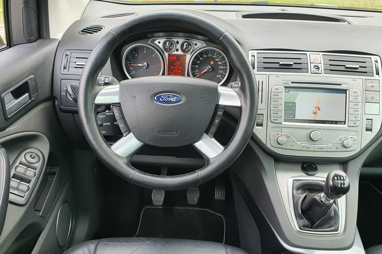 Ford Kuga 2.0 TDCi 163KM # 4x4 # Titanium # Bogate Wyposażenie # Super Stan zdjęcie 17