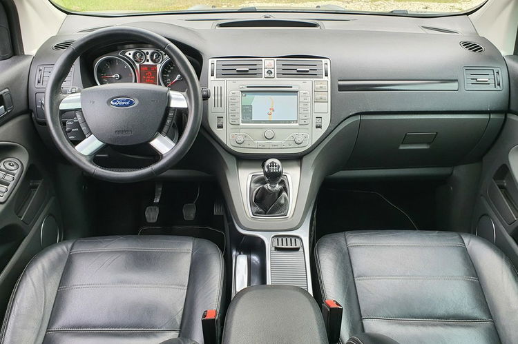 Ford Kuga 2.0 TDCi 163KM # 4x4 # Titanium # Bogate Wyposażenie # Super Stan zdjęcie 5