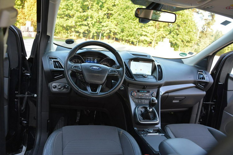 Kuga Lift Navi Tablet Ledy pół-Skóry El.klapa ParkAssist 2xParktr ASO FORD zdjęcie 24