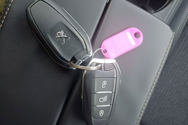 Peugeot 3008 1.5 BlueHDI GT-Line Navi Kamera Cofania Automat zdjęcie 28