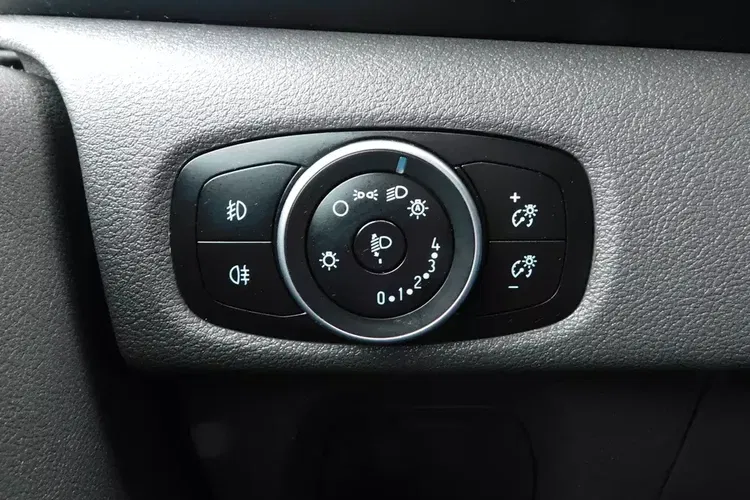 Ford Transit Custom zdjęcie 17