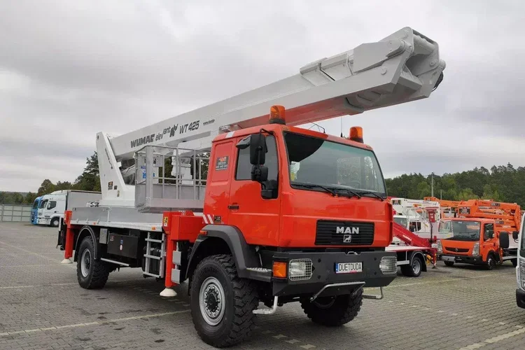 MAN 18.284 4x4 Zwyżka WUMAG WT 425 Podnośnik Koszowy zdjęcie 4