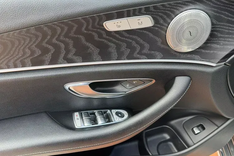 Mercedes klasa-e zdjęcie 16