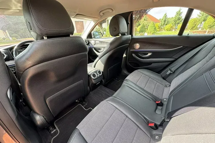 Mercedes klasa-e zdjęcie 33