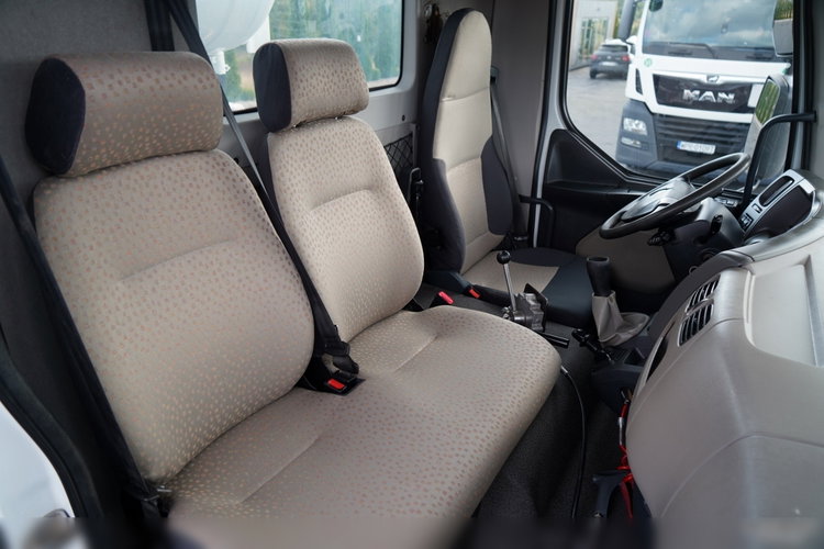 Renault KERAX / 4x4 / BETONOMIESZARKA 5m3 / MANUAL /  zdjęcie 36