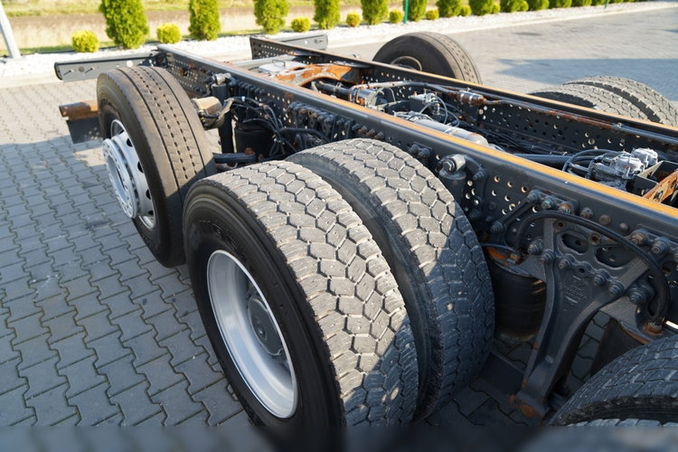 Mercedes AROCS 3248 / 8X4 / TRIDEM / RAMA POD ZABUDOWE 8 M / OŚ SKRETNA I PODNOSZONA / RETARDER  zdjęcie 19