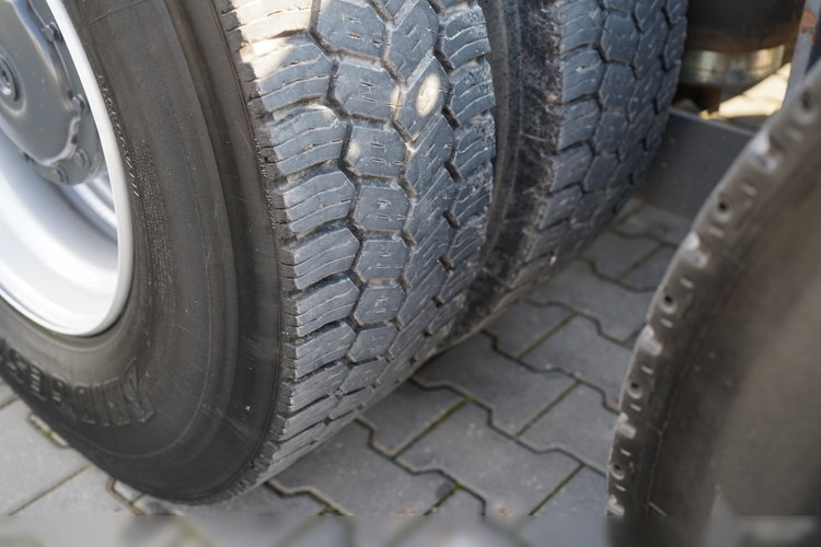 Mercedes AROCS 3248 / 8X4 / TRIDEM / RAMA POD ZABUDOWE 8 M / OŚ SKRETNA I PODNOSZONA / RETARDER  zdjęcie 28