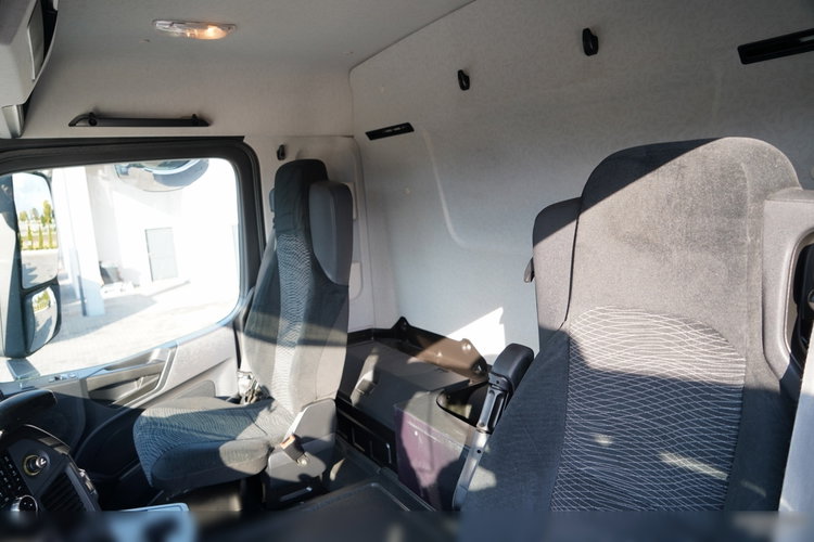 Mercedes AROCS 3248 / 8X4 / TRIDEM / RAMA POD ZABUDOWE 8 M / OŚ SKRETNA I PODNOSZONA / RETARDER  zdjęcie 34