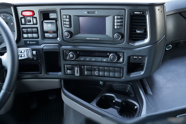 Scania R 450 / RETARDER / HYDRAULIKA / KLIMA POSTOJOWA / ALUFELGI zdjęcie 30