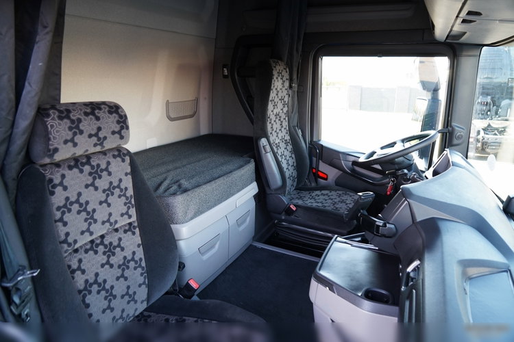 Scania R 450 / RETARDER / HYDRAULIKA / KLIMA POSTOJOWA / ALUFELGI / SPROWADZONA zdjęcie 35