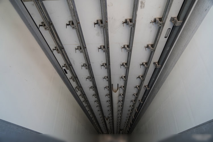 SCHMITZ / CHŁODNIA / THERMO KING SLX 300 / HAKÓWKA / OŚ PODNOSZONA / KOSZ NA PALETY zdjęcie 18