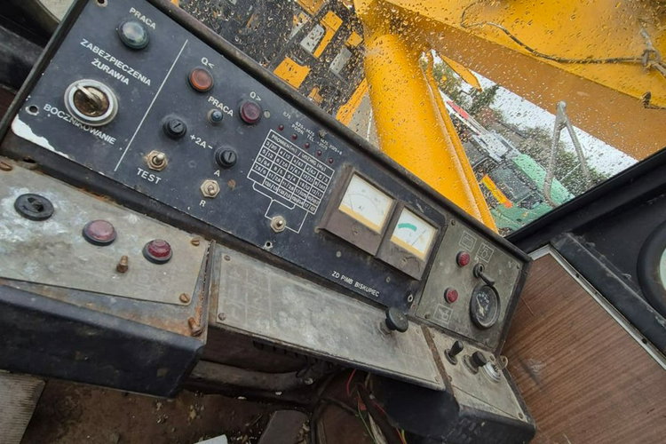 T815 6X6 Tatra T815 6X6 / DZWIG 20 TON / 1 WŁ / SPRAWNY / POLSKA ZABUDOWA BUMAR zdjęcie 34