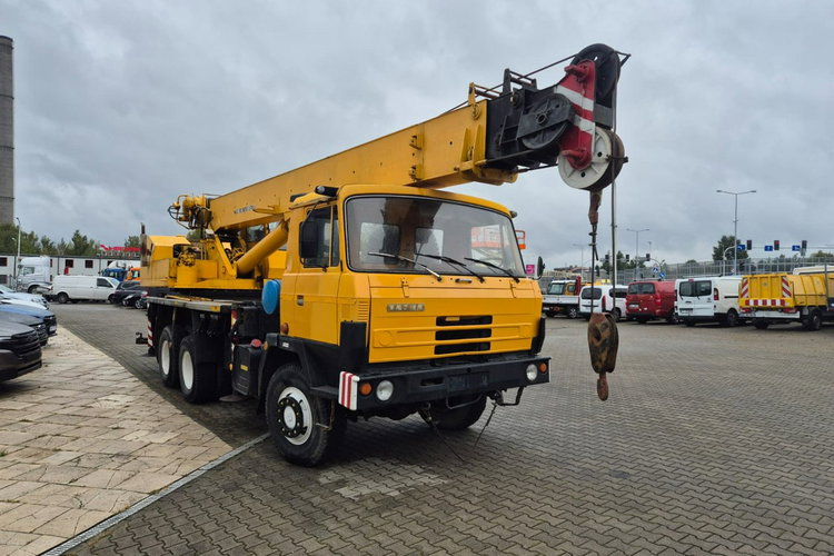 T815 6X6 Tatra T815 6X6 / DZWIG 20 TON / 1 WŁ / SPRAWNY / POLSKA ZABUDOWA BUMAR zdjęcie 4