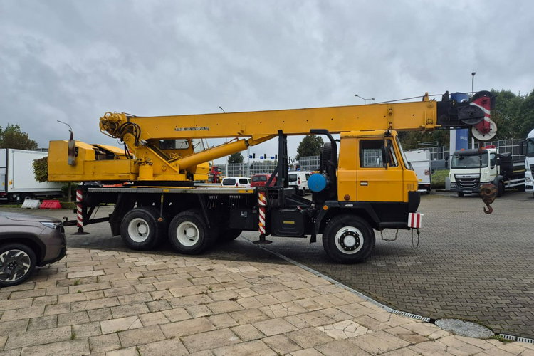 T815 6X6 Tatra T815 6X6 / DZWIG 20 TON / 1 WŁ / SPRAWNY / POLSKA ZABUDOWA BUMAR zdjęcie 6