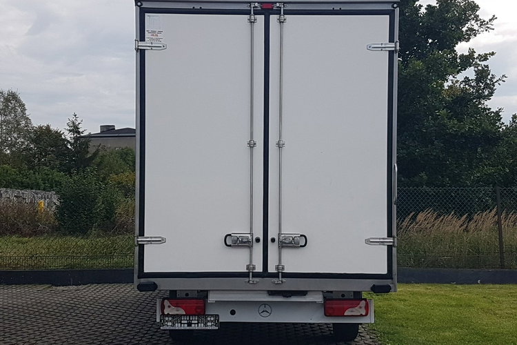 Mercedes Sprinter KONTENER 8EP 4.11x2.15x2.30 KLIMA 314 CDI MANUAL 6 BIEGÓW DMC 3500 KG zdjęcie 16