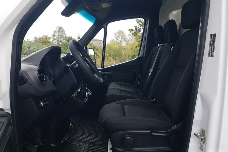 Mercedes Sprinter KONTENER 8EP 4.11x2.15x2.30 KLIMA 314 CDI MANUAL 6 BIEGÓW DMC 3500 KG zdjęcie 20
