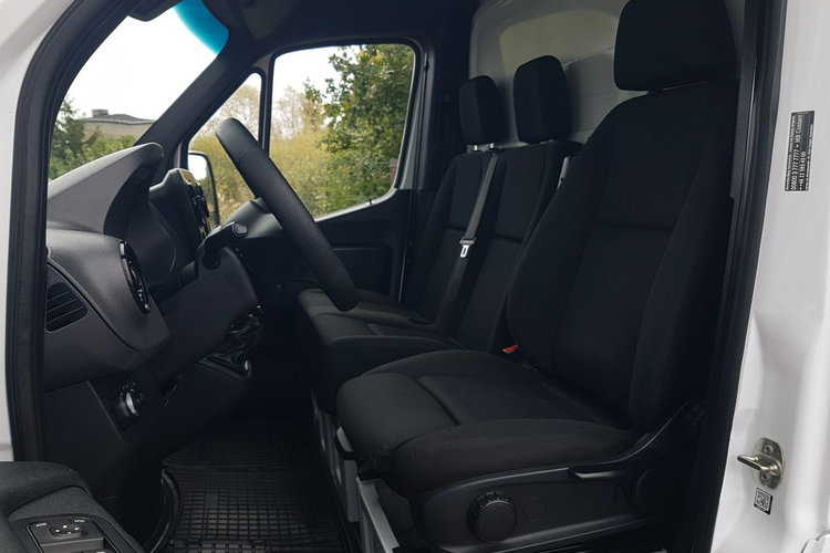 Mercedes Sprinter KONTENER 8EP 4.11x2.15x2.30 KLIMA 314 CDI MANUAL 6 BIEGÓW DMC 3500 KG zdjęcie 7