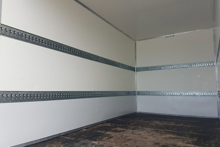 Mercedes Sprinter KONTENER 8EP 4.11x2.15x2.30 KLIMA 314 CDI MANUAL 6 BIEGÓW DMC 3500 KG zdjęcie 19