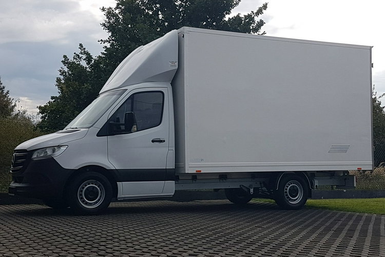 Mercedes Sprinter KONTENER 8EP 4.11x2.15x2.30 KLIMA 314 CDI MANUAL 6 BIEGÓW DMC 3500 KG zdjęcie 33