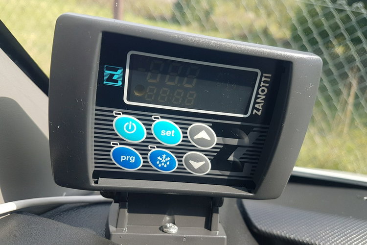 Renault Master CHŁODNIA AGREGAT 6EP IZOTERMA 3.32x2.11x2.01 KLIMA DMC 3500 KG zdjęcie 20