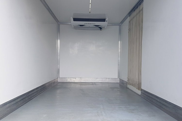 Renault Master CHŁODNIA AGREGAT 6EP IZOTERMA 3.32x2.11x2.01 KLIMA DMC 3500 KG zdjęcie 17