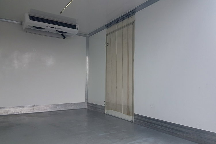 Renault Master CHŁODNIA AGREGAT 6EP IZOTERMA 3.32x2.11x2.01 KLIMA DMC 3500 KG zdjęcie 19