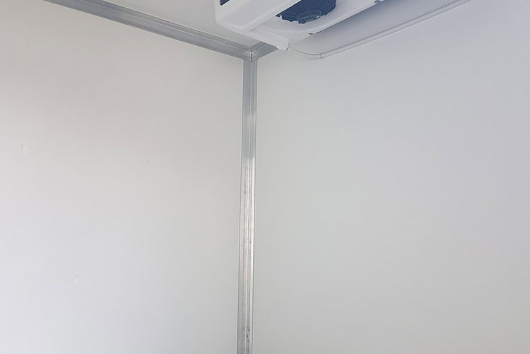 Renault Master CHŁODNIA AGREGAT 6EP IZOTERMA 3.32x2.11x2.01 KLIMA DMC 3500 KG zdjęcie 6