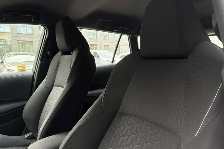 Toyota Corolla 1.8 Hybrid COMFORT TECH, salon Polska, gwarancja, FV23% zdjęcie 30