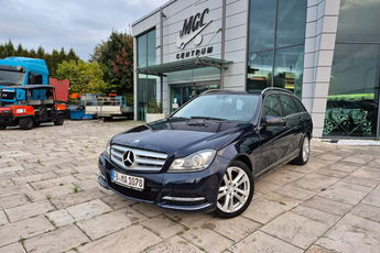 Mercedes C 220 Mercedes-Benz Klasa C 200 T CGI Automatik BlueEFFICIENCY Avantgarde