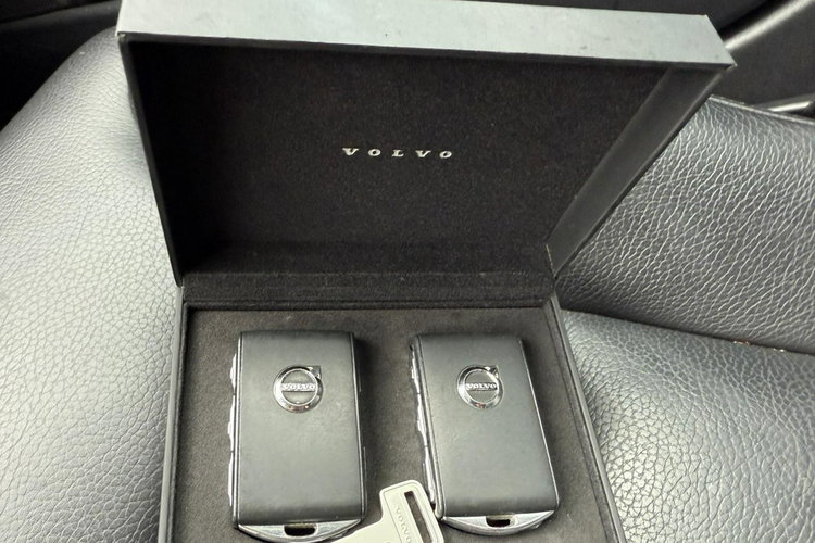 Volvo V90 T5 254 KM Momentum Kamera Tempomat Aktywny zdjęcie 19