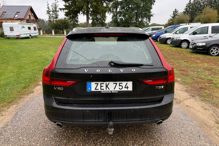 Volvo V90 T5 254 KM Momentum Kamera Tempomat Aktywny zdjęcie 4