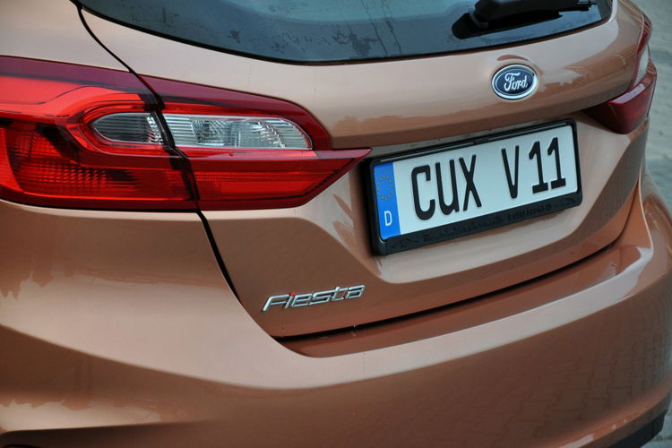 Fiesta 1.1i(70KM) Klimatronik Welur I Właściciel Grzane Fotele ASO Ford zdjęcie 16