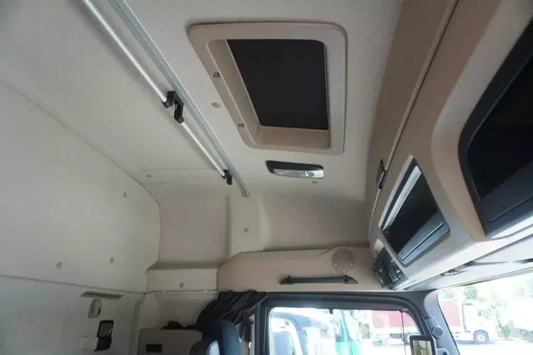Mercedes Actros 2545 / Chłodnia z multitemperaturą / zdjęcie 23