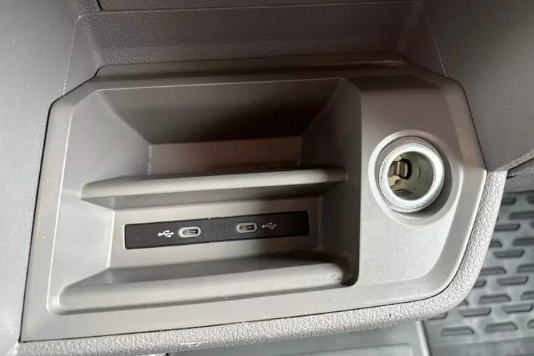 Volkswagen Crafter L3H2 119999zł NETTO Brygadówka 7 osób 2.0TDi/140KM zdjęcie 24