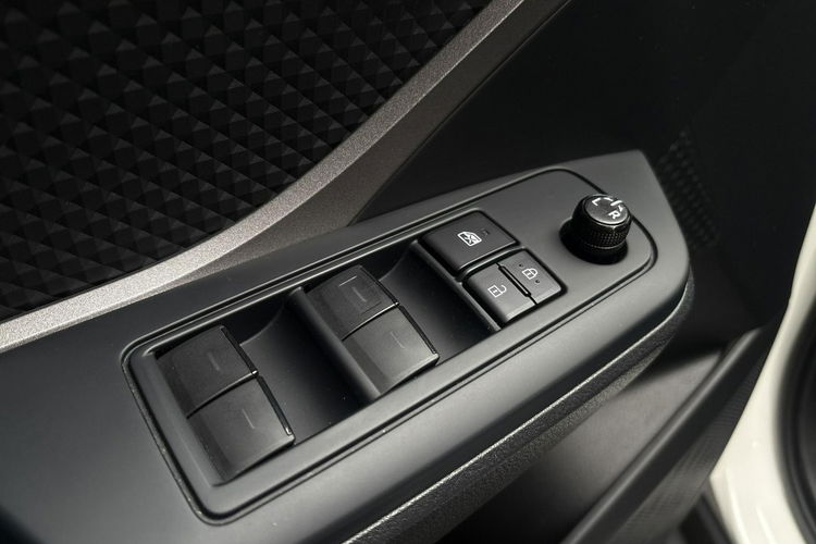 Toyota C-HR 1.8 HSD 122KM COMFORT, salon Polska, gwarancja, FV23% zdjęcie 19