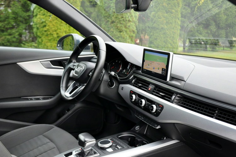 Audi A4 2.0TDI(150KM) Bi-Xenon Led Navi MMI El.Klapa Welur Chrom F1 Alu19"ASO zdjęcie 18