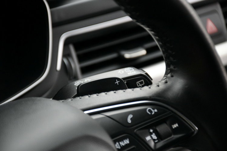 Audi A4 2.0TDI(150KM) Bi-Xenon Led Navi MMI El.Klapa Welur Chrom F1 Alu19"ASO zdjęcie 35