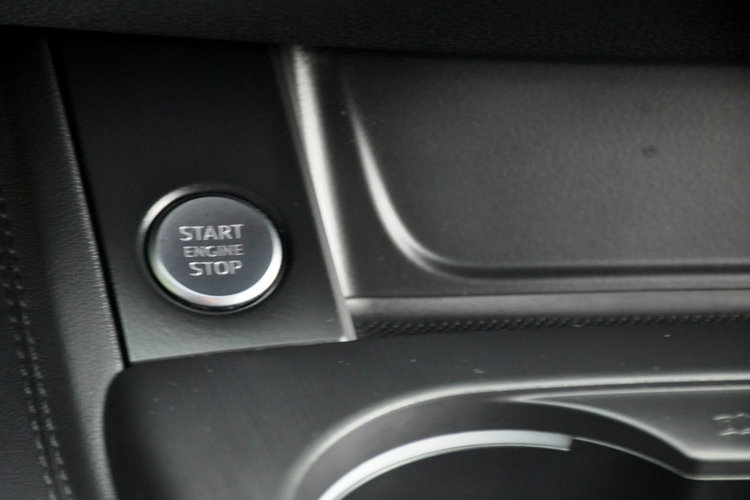 Audi A4 2.0TDI(150KM) Bi-Xenon Led Navi MMI El.Klapa Welur Chrom F1 Alu19"ASO zdjęcie 36