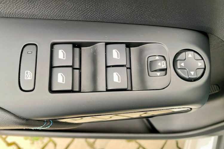 Citroen C5 Aircross / SALON PL / VOOL / SKÓRA / PANORAMA DACH / KAMERA / NAVI / Gwarancja zdjęcie 15