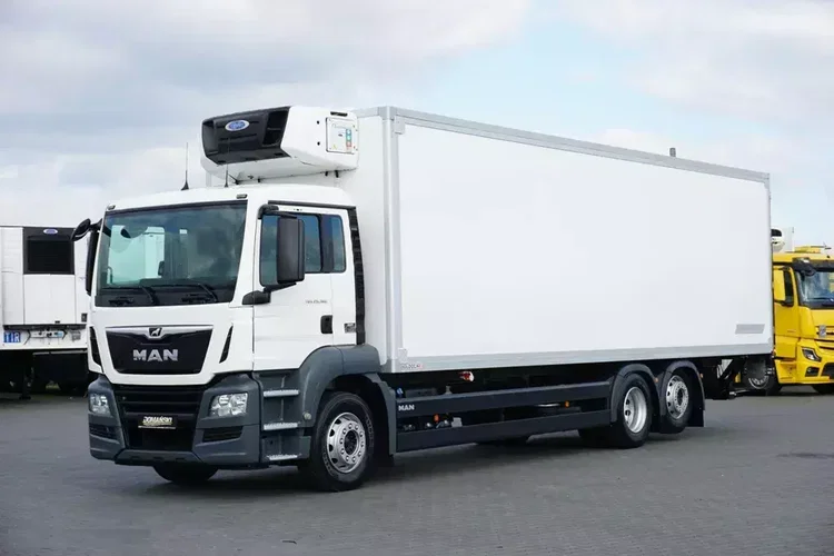 MAN TGS / 26.360 / EURO 6 / CHŁODNIA + WINDA / 23 PALETY zdjęcie 2
