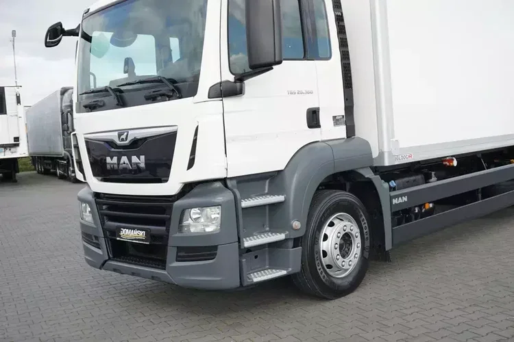 MAN TGS / 26.360 / EURO 6 / CHŁODNIA + WINDA / 23 PALETY zdjęcie 29