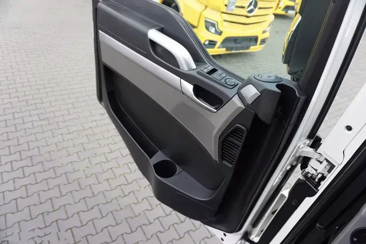 MAN TGS / 26.360 / EURO 6 / CHŁODNIA + WINDA / 23 PALETY zdjęcie 38