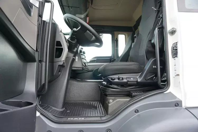 MAN TGS / 26.360 / EURO 6 / CHŁODNIA + WINDA / 23 PALETY zdjęcie 39